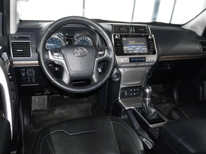 Внедорожник Toyota Land Cruiser Prado 2018 года, 5350000 рублей, Санкт-Петербург
