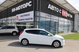 Хэтчбек Hyundai Solaris 2014 года, 990000 рублей, Мирное