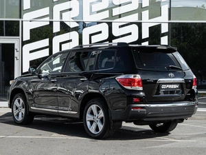 Внедорожник Toyota Highlander 2013 года, 1800000 рублей, Волгоград