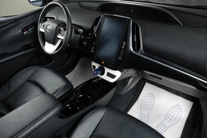 Лифтбек Toyota Prius 2017 года, 2489000 рублей, Тюмень