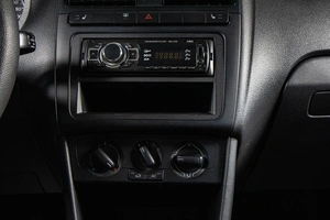 Седан Volkswagen Polo 2011 года, 749000 рублей, Сургут