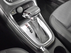 Седан Opel Astra 2013 года, 695200 рублей, Казань