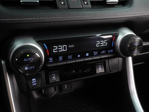 Внедорожник Toyota RAV4 2021 года, 3710000 рублей, Воронеж