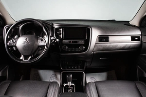 Внедорожник Mitsubishi Outlander 2019 года, 2219000 рублей, Сургут