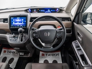 Минивэн Honda Freed+ 2021 года, 1840000 рублей, Красноярск