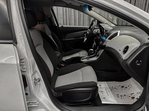 Универсал Chevrolet Cruze 2014 года, 850000 рублей, Красноярск