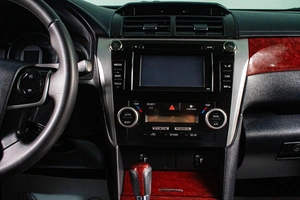 Седан Toyota Camry 2013 года, 1699000 рублей, Сургут
