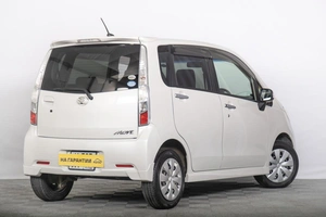 Минивэн Daihatsu Move 2011 года, 599000 рублей, Томск