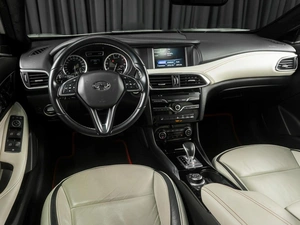 Хетчбэк Infiniti Q30 2017 года, 3200000 рублей, Тюмень