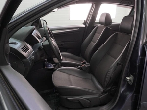 Хетчбэк Opel Astra 2011 года, 639000 рублей, Воронеж