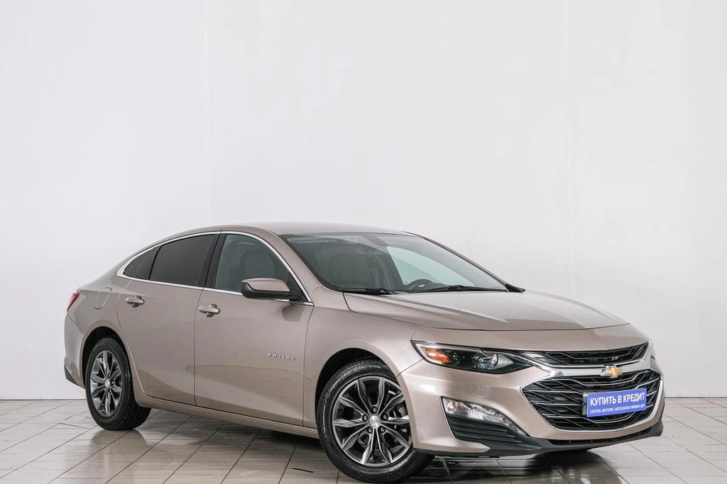 Седан Chevrolet Malibu 2022 года, 1849000 рублей, Красноярск