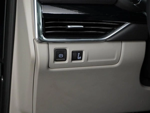 Внедорожник Cadillac XT4 2019 года, 2549777 рублей, Москва