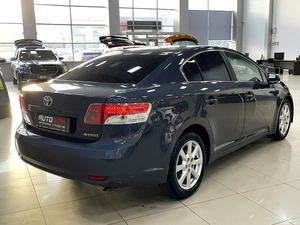 Седан Toyota Avensis 2011 года, 1287000 рублей, Солонцы
