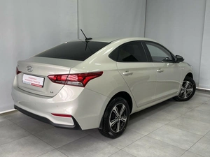 Седан Hyundai Solaris 2017 года, 1235000 рублей, Красноярск