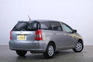 Минивэн Toyota Wish 2003 года, 689000 рублей, Омск