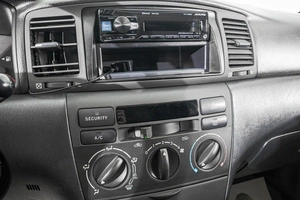 Седан Toyota Corolla 2002 года, 599000 рублей, Барнаул