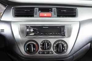 Седан Mitsubishi Lancer 2005 года, 349000 рублей, Пермь