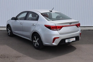 Седан Kia Rio 2018 года, 1400000 рублей, Клинцы