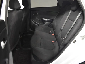 Седан Kia Rio 2016 года, 867100 рублей, Казань