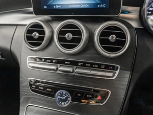 Седан Mercedes-benz C-класс 2015 года, 1990000 рублей, Красноярск