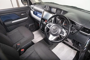 Минивэн Toyota Roomy 2019 года, 1149000 рублей, Томск