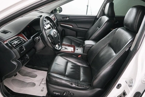 Седан Toyota Camry 2013 года, 1489000 рублей, Красноярск