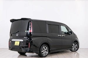 Минивэн Honda Stepwgn Spada 2015 года, 1699000 рублей, Красноярск