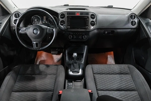 Внедорожник Volkswagen Tiguan 2011 года, 1229000 рублей, Новокузнецк