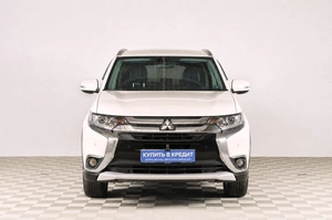 Внедорожник Mitsubishi Outlander 2017 года, 2239000 рублей, Челябинск