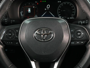 Внедорожник Toyota RAV4 2024 года, 3899000 рублей, Ростов-на-Дону