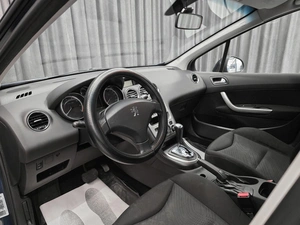 Хетчбэк Peugeot 308 2011 года, 515000 рублей, Красноярск