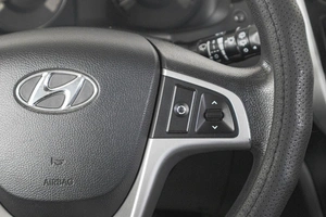 Хетчбэк Hyundai Solaris 2011 года, 879000 рублей, Кемерово