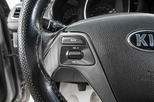 Седан Kia Rio 2016 года, 749000 рублей, Барнаул