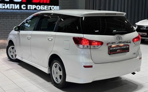Минивэн Toyota Wish 2009 года, 1347000 рублей, Красноярск