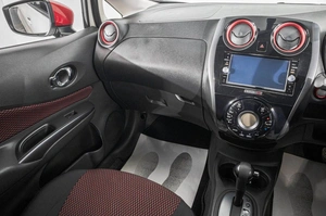 Хетчбэк Nissan Note 2015 года, 899000 рублей, Барнаул