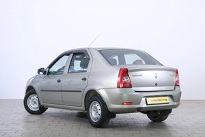 Седан Renault Logan 2011 года, 689000 рублей, Омск
