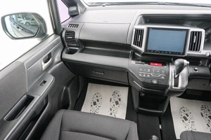 Минивэн Honda Stepwgn Spada 2014 года, 1569000 рублей, Красноярск