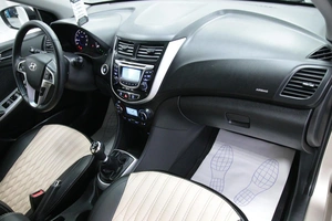 Хетчбэк Hyundai Solaris 2011 года, 698000 рублей, Солонцы