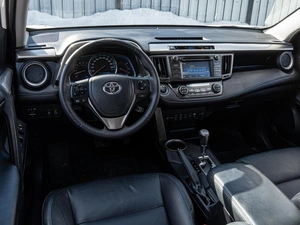 Внедорожник Toyota RAV4 2014 года, 2090000 рублей, Волгоград