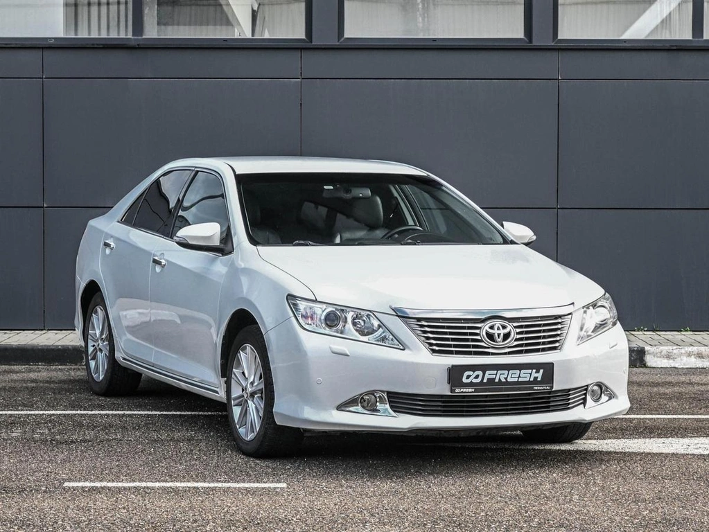 Седан Toyota Camry 2014 года, 1699000 рублей, Кирилловка