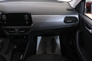 Лифтбек Volkswagen Polo 2021 года, 2089000 рублей, Омск