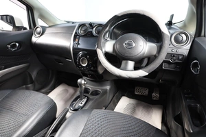 Хетчбэк Nissan Note 2013 года, 899000 рублей, Новосибирск