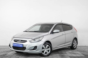 Хетчбэк Hyundai Solaris 2012 года, 729000 рублей, Кемерово