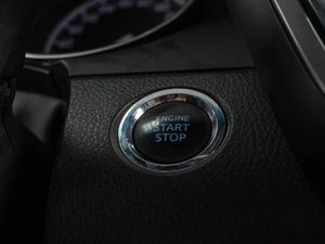 Седан Toyota Camry 2018 года, 2859000 рублей, Тюмень