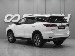 Внедорожник Toyota Fortuner 2018 года, 2950000 рублей, Ростов-на-Дону