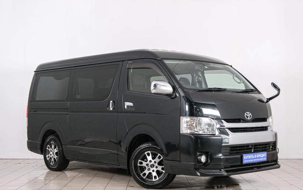 Минивэн Toyota Hiace 2014 года, 2949000 рублей, Красноярск