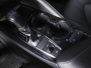 Седан Toyota Camry 2020 года, 2650000 рублей, Ростов-на-Дону