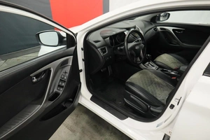 Седан Hyundai Elantra 2013 года, 1200000 рублей, Курск