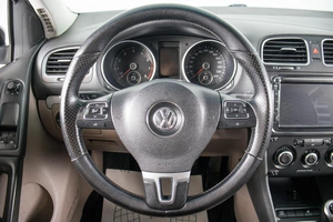 Хетчбэк Volkswagen Golf 2011 года, 699000 рублей, Пермь
