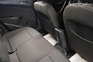 Хетчбэк Opel Astra 2013 года, 969000 рублей, Тюмень